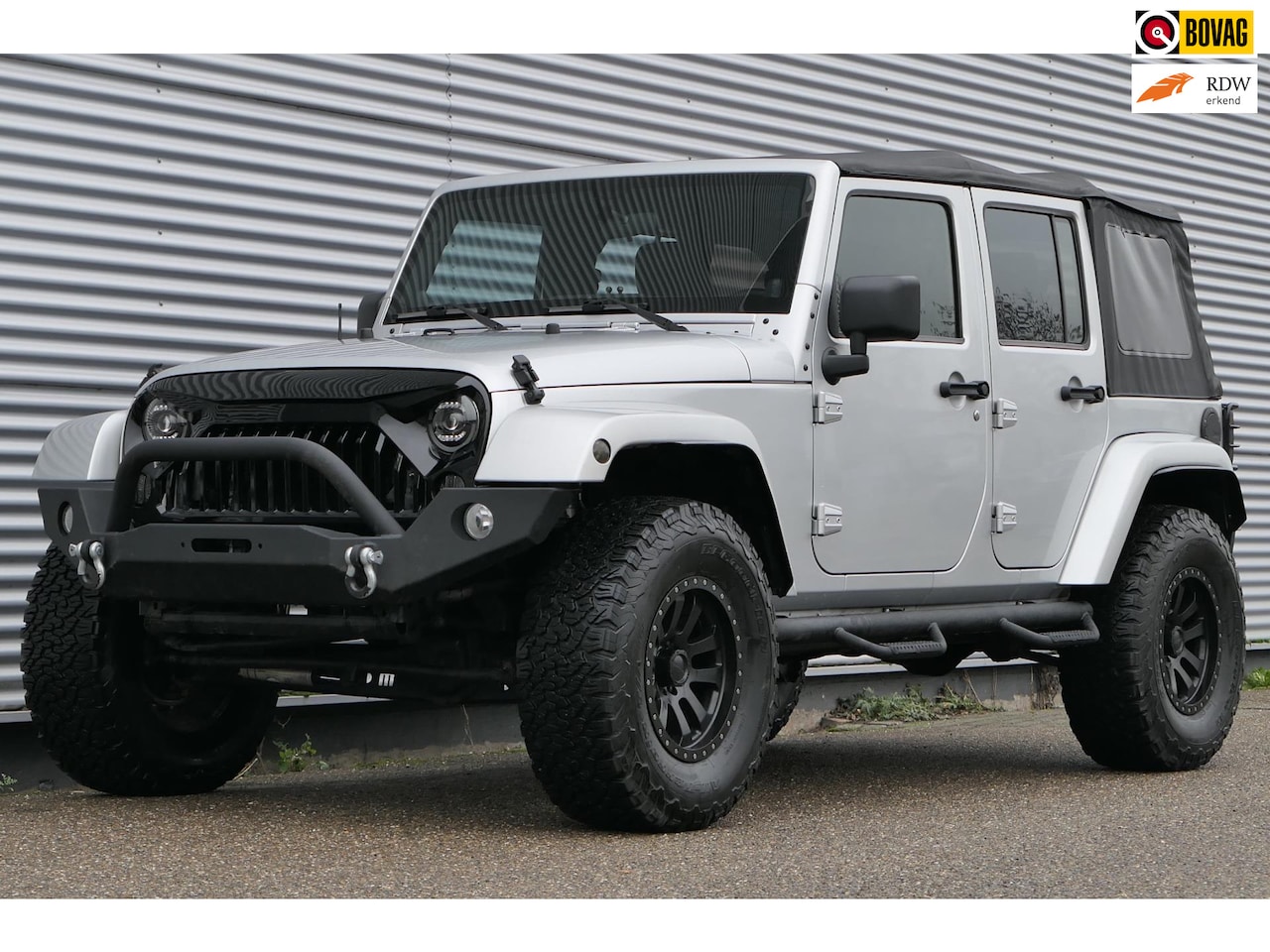 Jeep Wrangler Unlimited - 3.6 Sahara Trekhaak Leder Stoelverwarming - AutoWereld.nl
