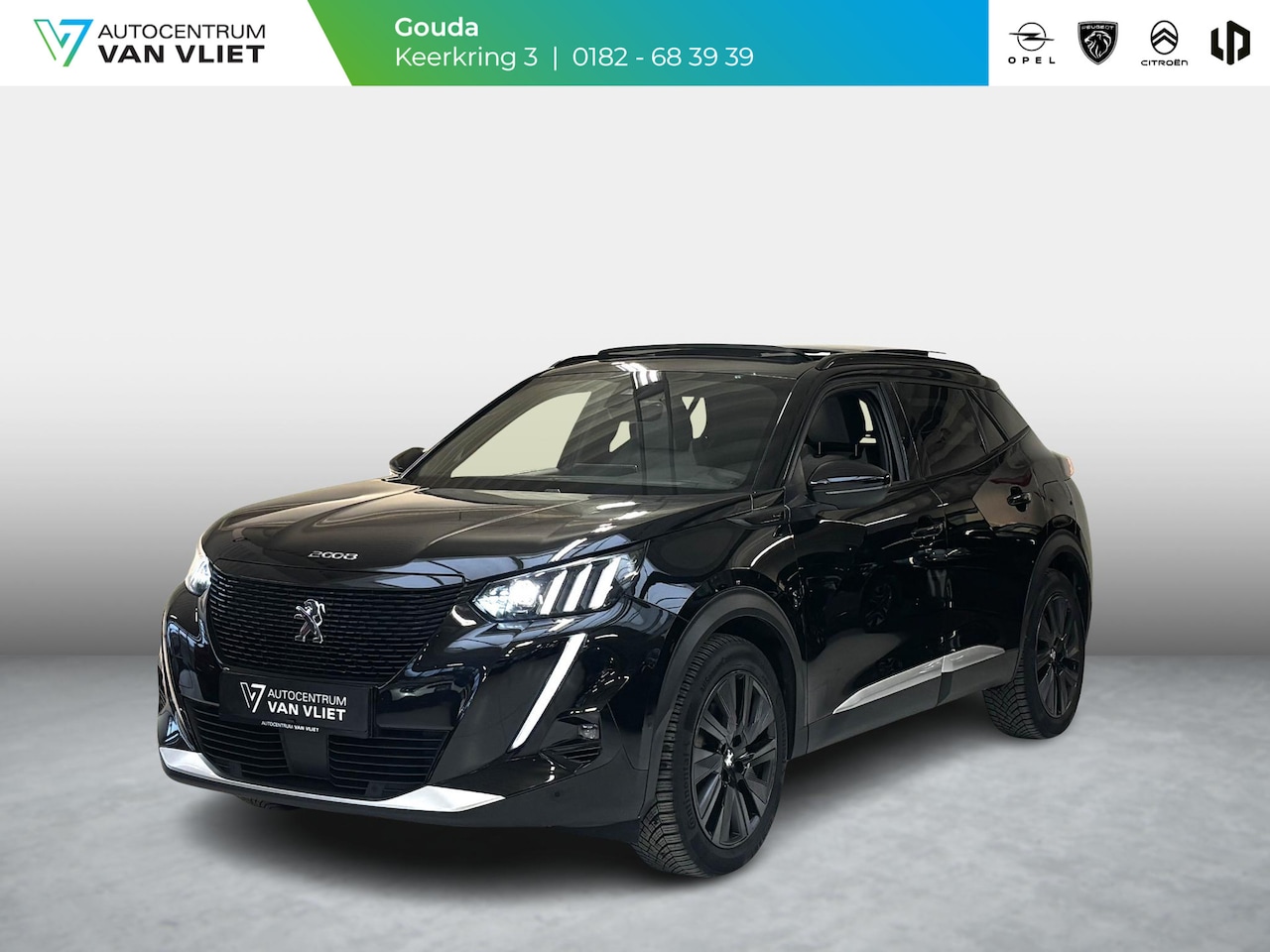 Peugeot e-2008 - EV GT 50 kWh | ELEKTRISCH SCHUIFDAK | Alcantara | Stoelverwarming | Navigatie | Adaptive c - AutoWereld.nl