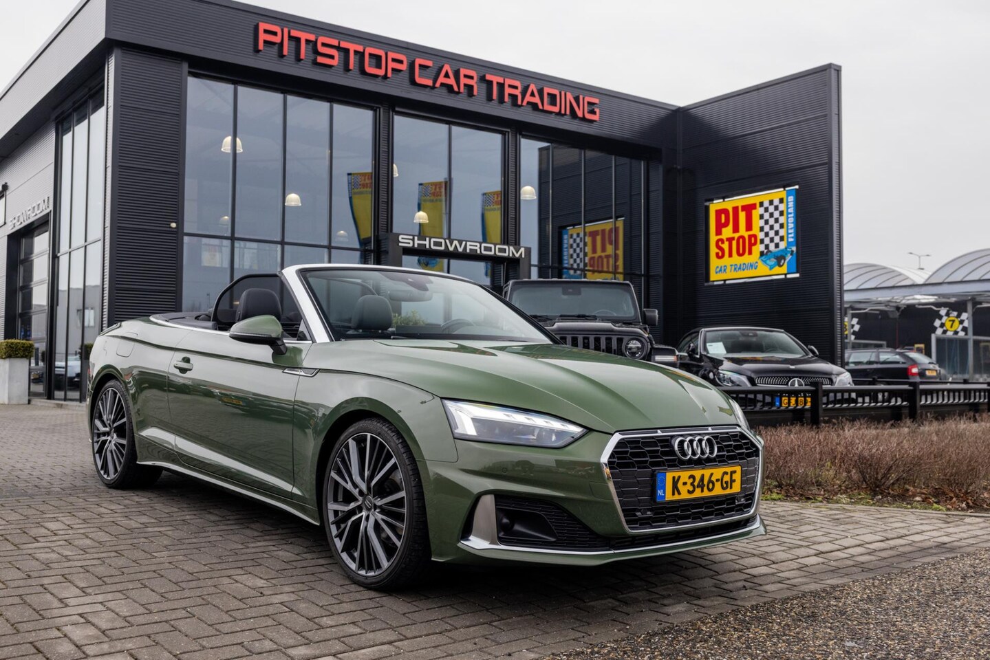 Audi A5 Cabriolet - 40 TFSI S-Line, Massage, Matrix, Districtgroen metallic! - AutoWereld.nl