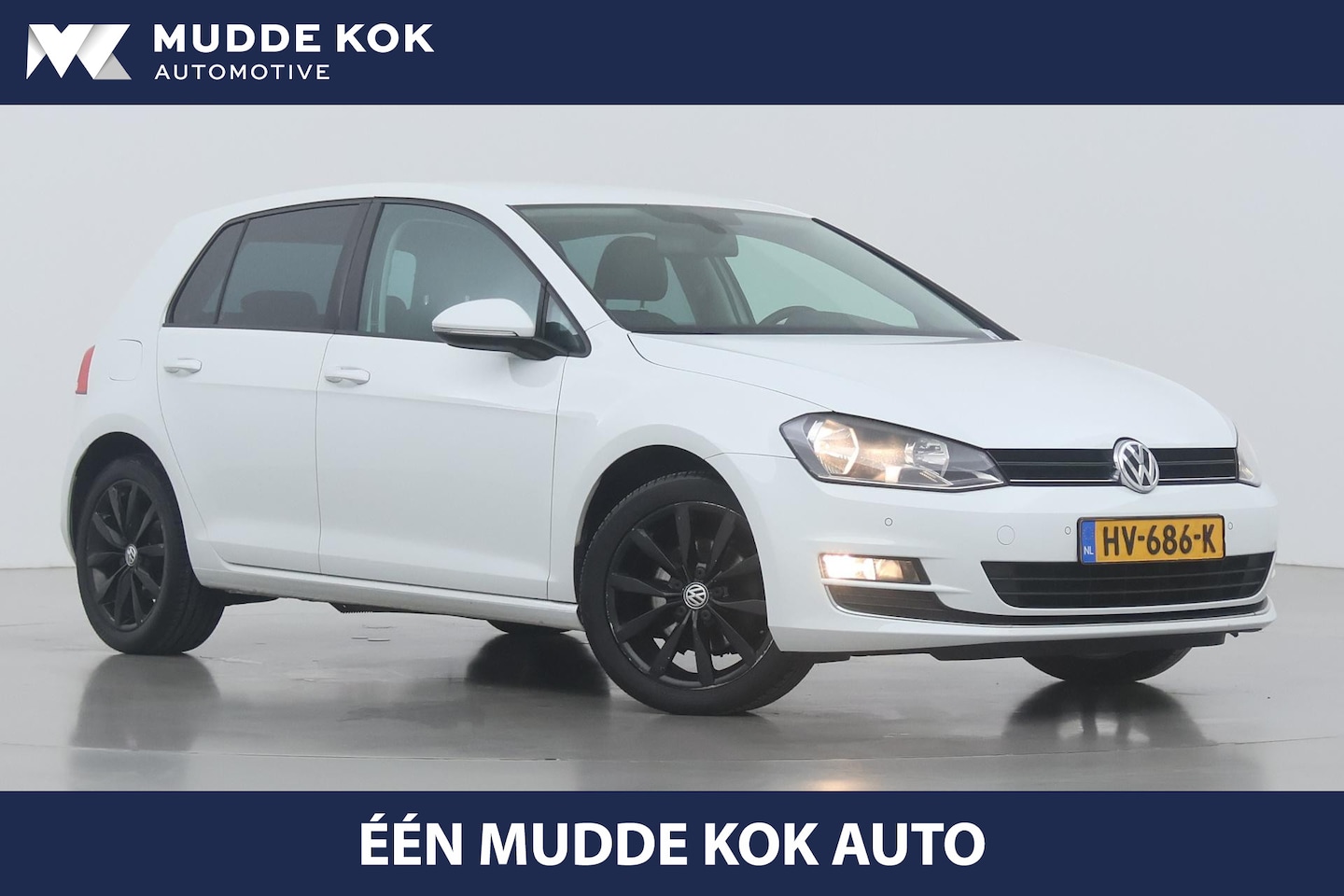 Volkswagen Golf - 1.4 TSI Business Edition | Automaat | Stoelverwarming | Camera | Getint Glas | 17 Inch - AutoWereld.nl