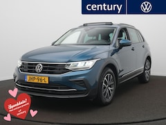 Volkswagen Tiguan - 1.4 TSI eHybrid Life Business+ Panodak - LED - Side assist - PDC