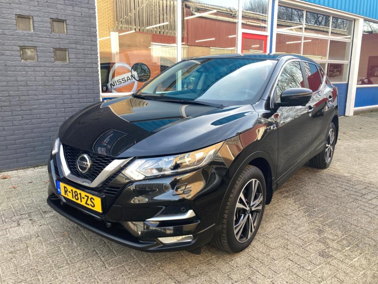 Nissan Qashqai - 1.3 DIG-T Acenta Automaat Navigatie Trekhaak Rijklaar - AutoWereld.nl