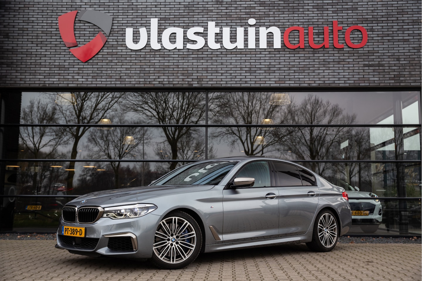 BMW 5-serie - M550i xDrive M-Sport , 4-wielsturing, Panoramadak, Harman/Kardon, Adap. cruise, - AutoWereld.nl