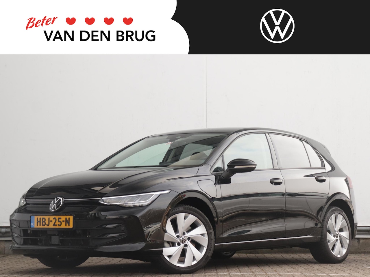Volkswagen Golf - 1.5 204 pk DSG eHybrid Life Edition | Achteruitrijcamera | Stoelverwarming | Apple carplay - AutoWereld.nl