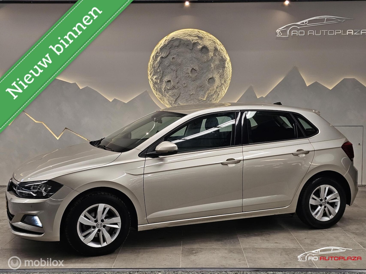 Volkswagen Polo - 1.0 Apple Carplay/Stoelverwarming/Parkeersensoren - AutoWereld.nl