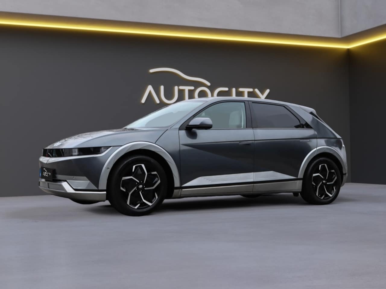 Hyundai IONIQ 5 - Uniq Elektro Lounge 73kWh 100% SOH! l Pano l Leder l 360 Camera - AutoWereld.nl