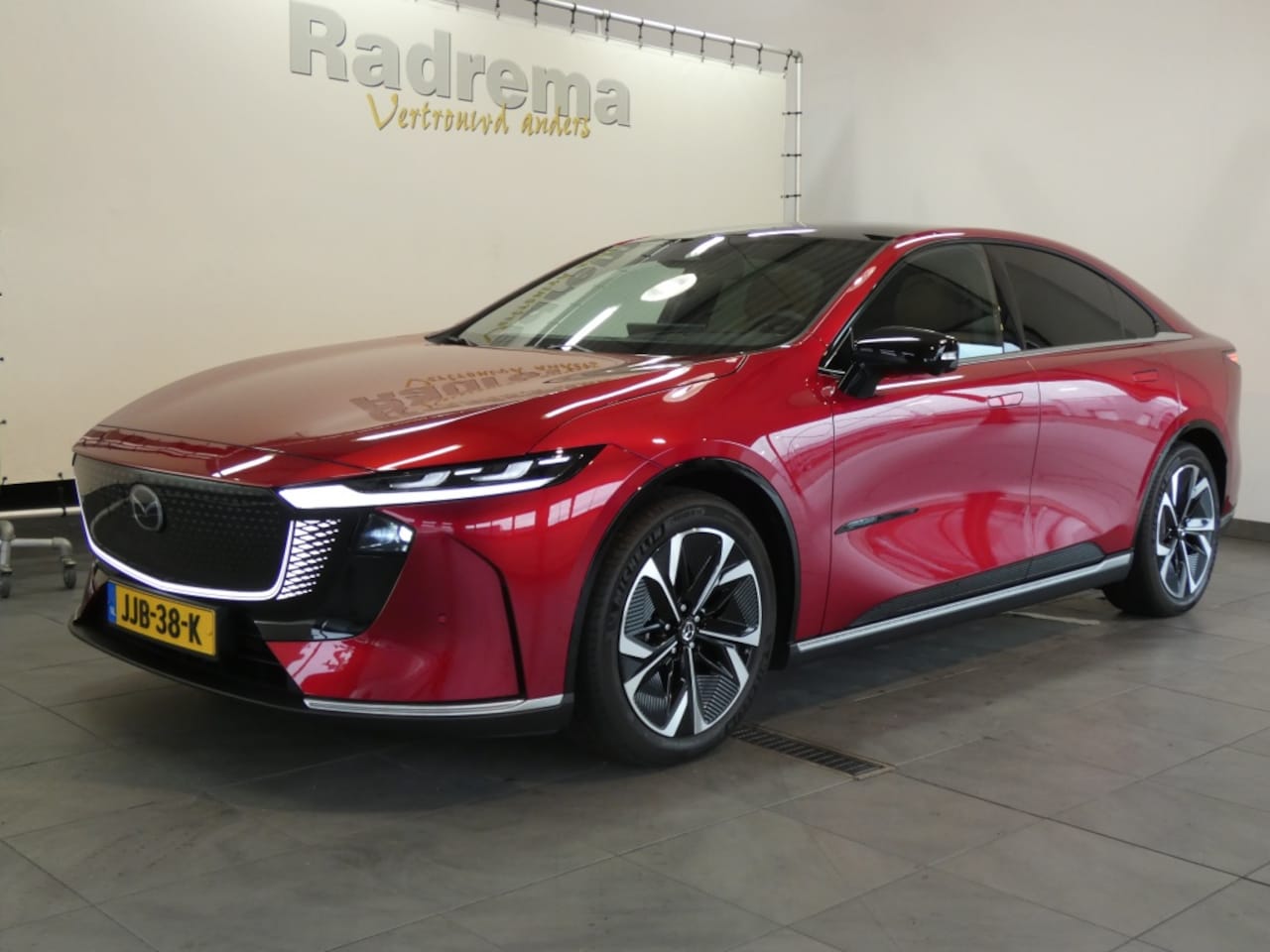 Mazda 6e - Takumi Plus 258 pk Panodak, 360 camera 68.8 kWh - AutoWereld.nl