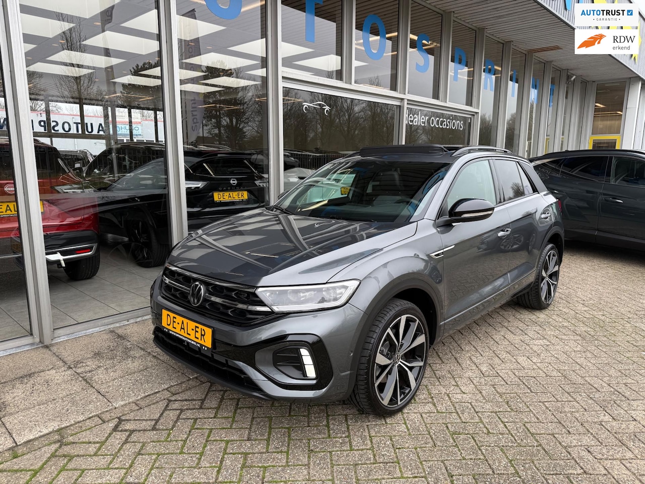 Volkswagen T-Roc - 1.5 TSI R-Line Edition 150PK / PANORAMADAK / VOL OPTES - AutoWereld.nl