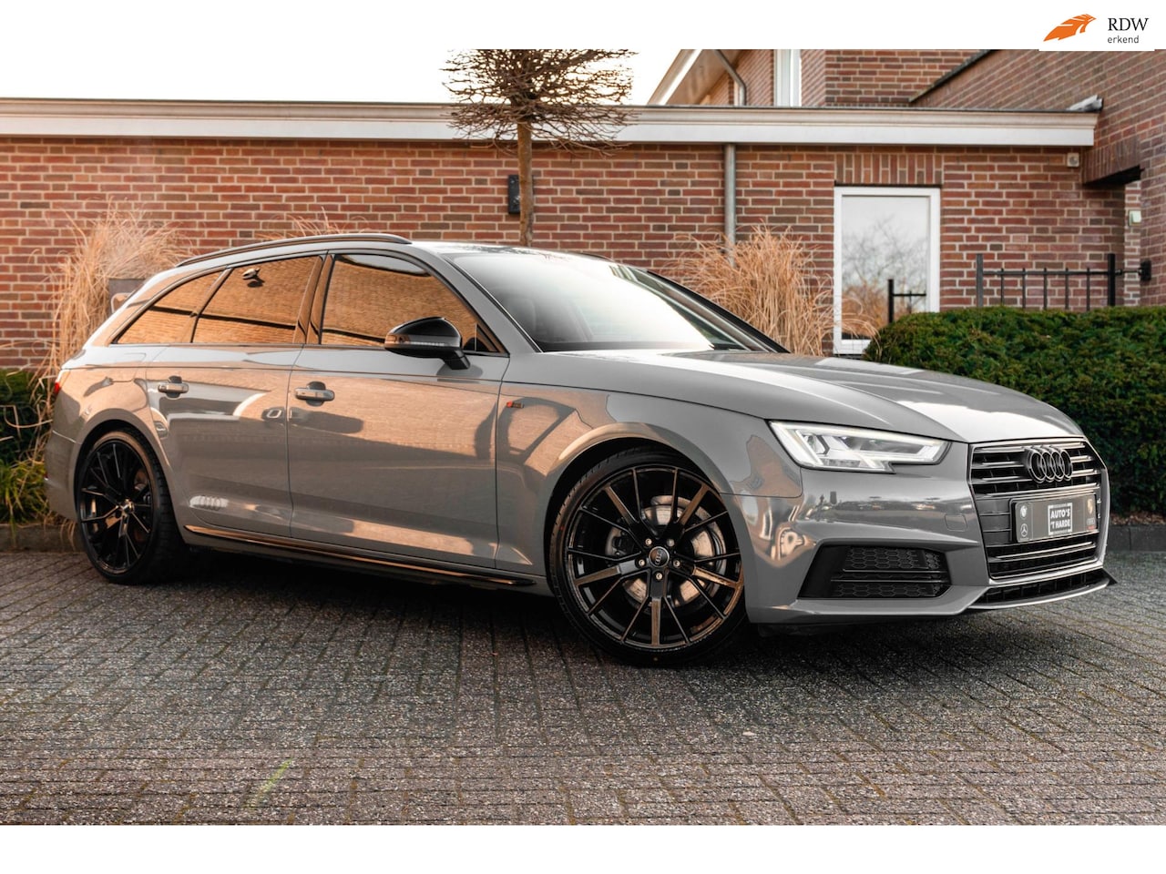 Audi A4 Avant - 1.4 TFSI Sport S Line Black Edition 150 PK Quantum Grey Leder Cruise 20'' - AutoWereld.nl
