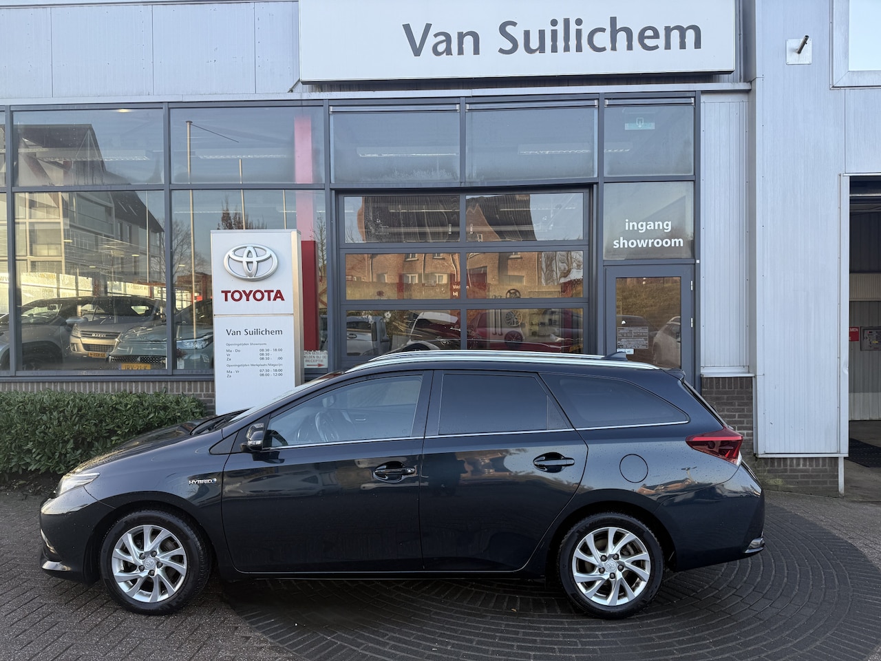 Toyota Auris Touring Sports - 1.8 Hybrid Now 1.8 Hybrid Now - AutoWereld.nl