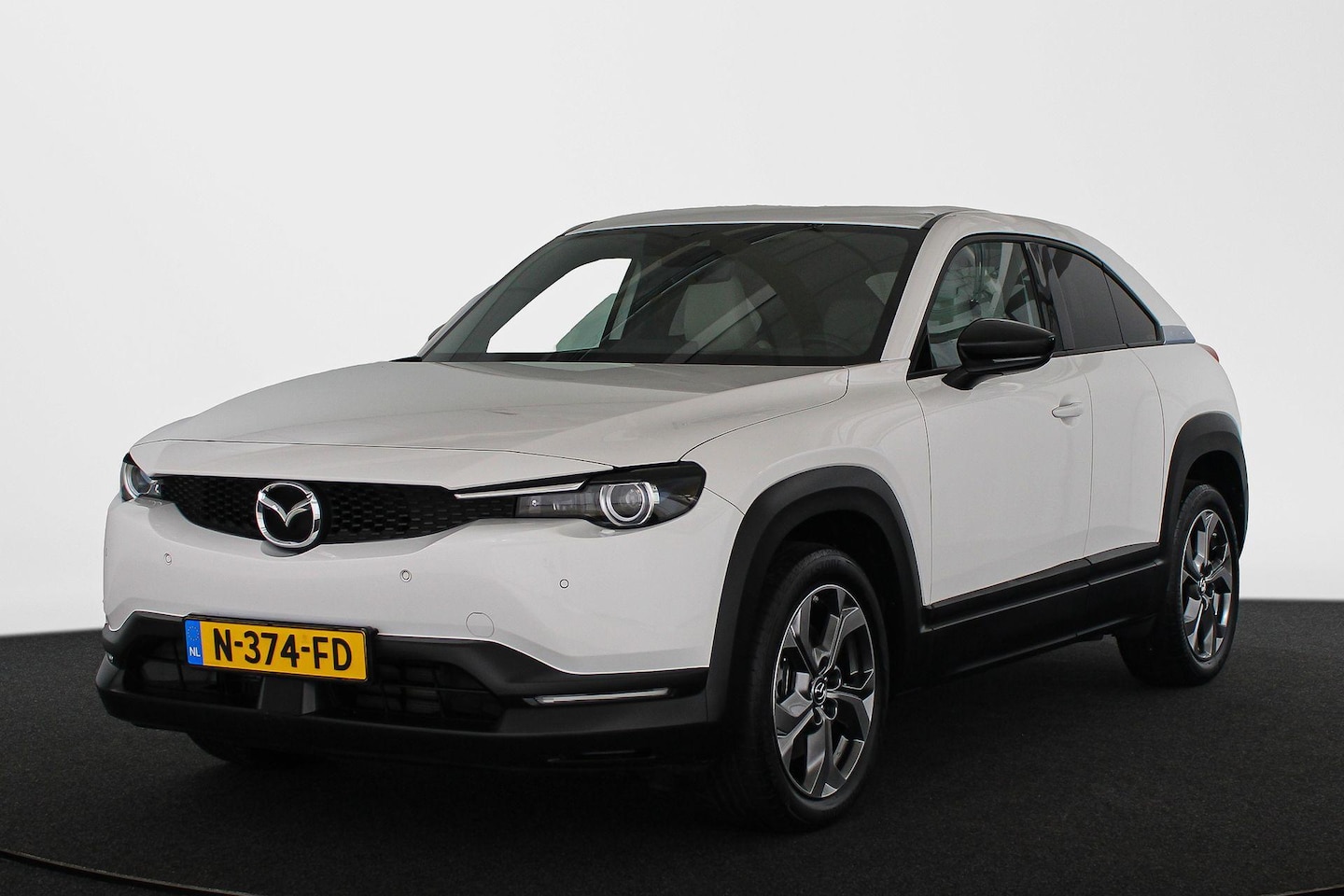 Mazda MX-30 - e-SkyActiv 145 Advantage 36 kWh Stoelverwarming - AutoWereld.nl