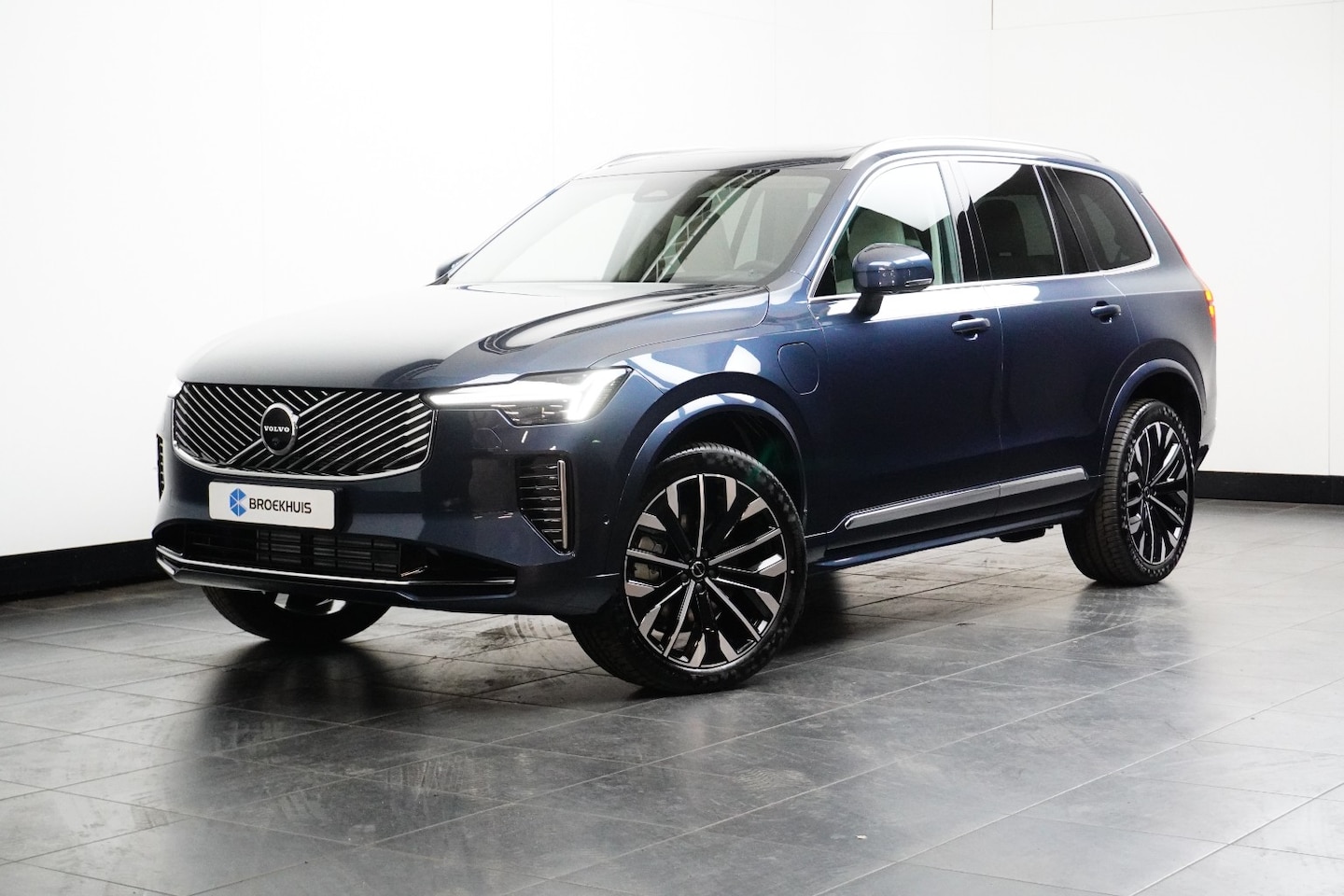 Volvo XC90 - 2.0 T8 Plug-in hybrid AWD Ultra Bright | Massage | 360 camera | HUD | Stoelventilatie | Pi - AutoWereld.nl