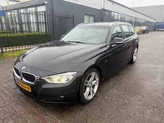BMW 3-serie Touring - 316i M-SPORT LED/NAVI/CRUISE/ECC/PDC///
