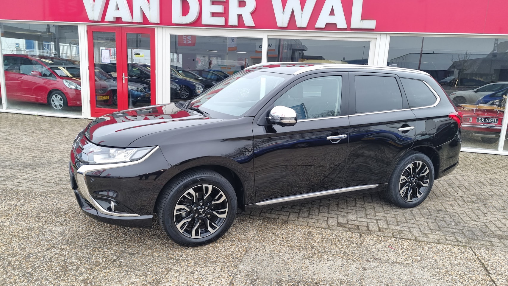 Mitsubishi Outlander - 2.0 PHEV instyle 2.0 PHEV instyle - AutoWereld.nl