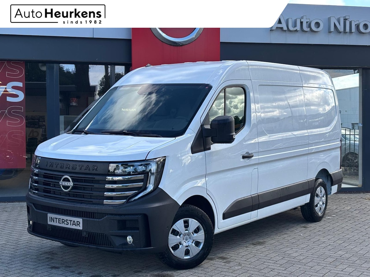 Nissan Interstar-e - L2H2 Limited 87 kWh | 22kW AC LADER | 130kW DC SNELLADER | 3.500 KG GVW | APPLE CARPLAY/AN - AutoWereld.nl