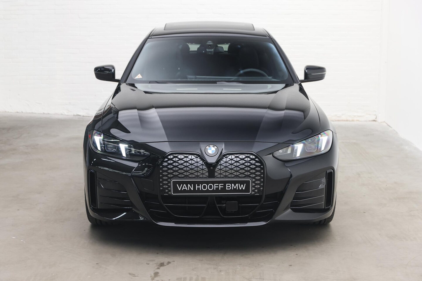 BMW i4 - eDrive40 Gran Coupe High Executive M Sport / Schuif-kanteldak / M Adaptief onderstel / Ada - AutoWereld.nl