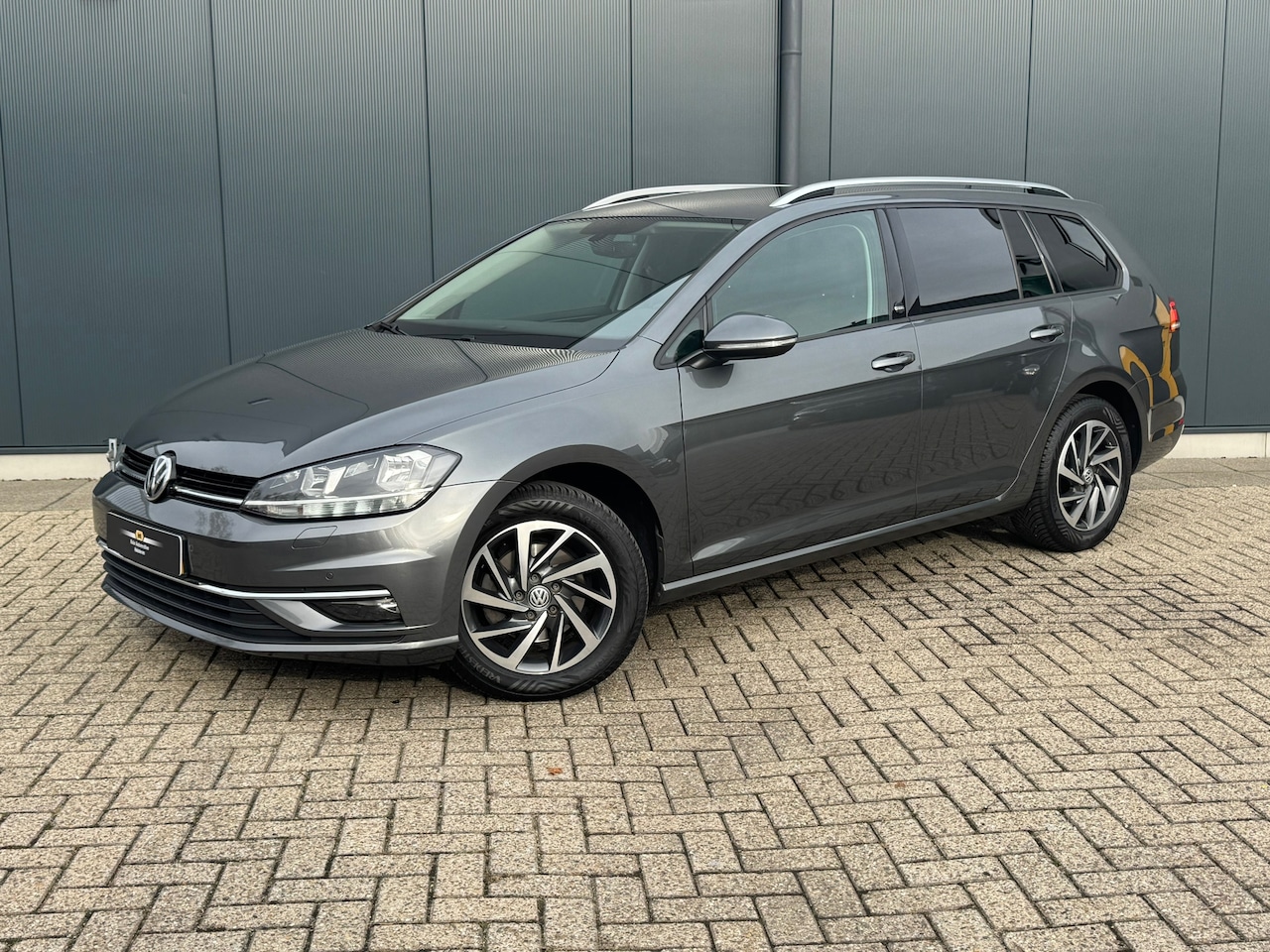 Volkswagen Golf Variant - 1.0 TSI 110pk Comfortline * Navigatie * Stoelverwarming * Adaptieve Cruise Control * - AutoWereld.nl