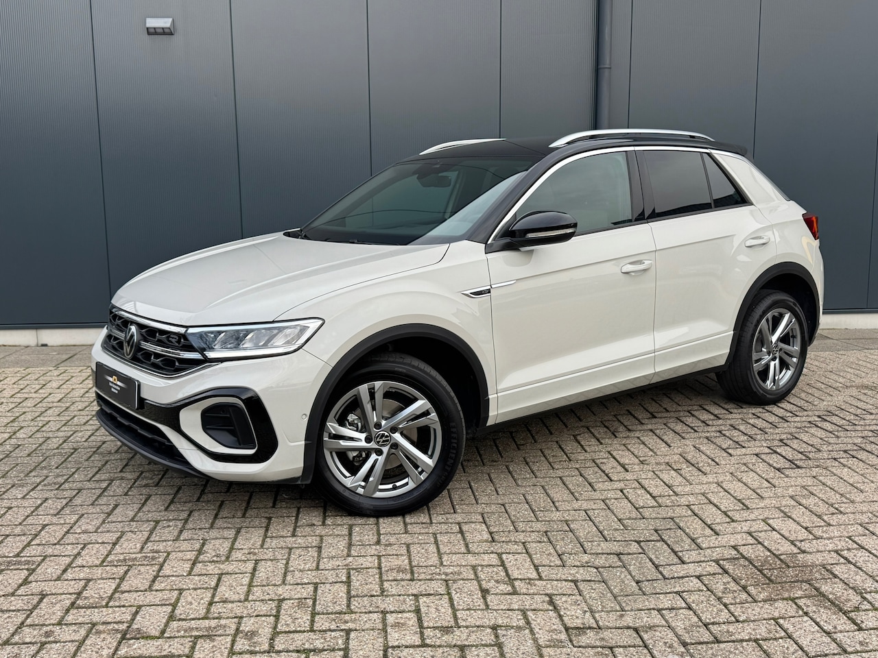 Volkswagen T-Roc - 1.0 TSI R-Line * Camera * Carplay * Clima * Adaptieve Cruise Control * - AutoWereld.nl