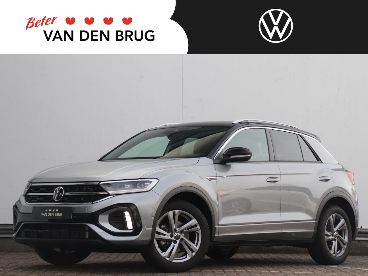 Volkswagen T-Roc - 1.5 eTsi R-Line First Edition | Afneembare trekhaak | Stoelverwarming | Apple carplay / An - AutoWereld.nl