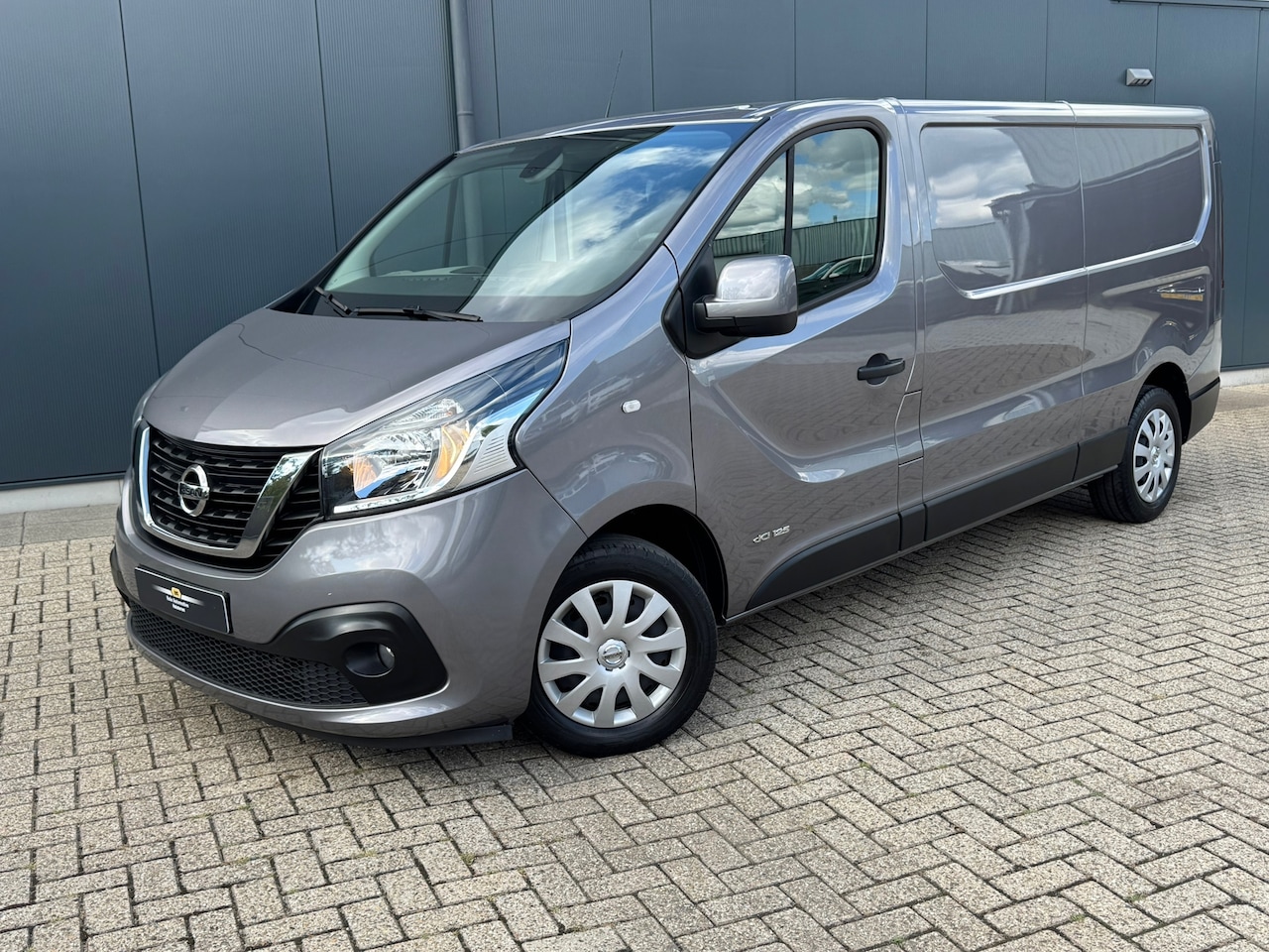 Nissan nv300 - 1.6 dCi 125 L2H1 * Cruise * PDC * Trekhaak * - AutoWereld.nl