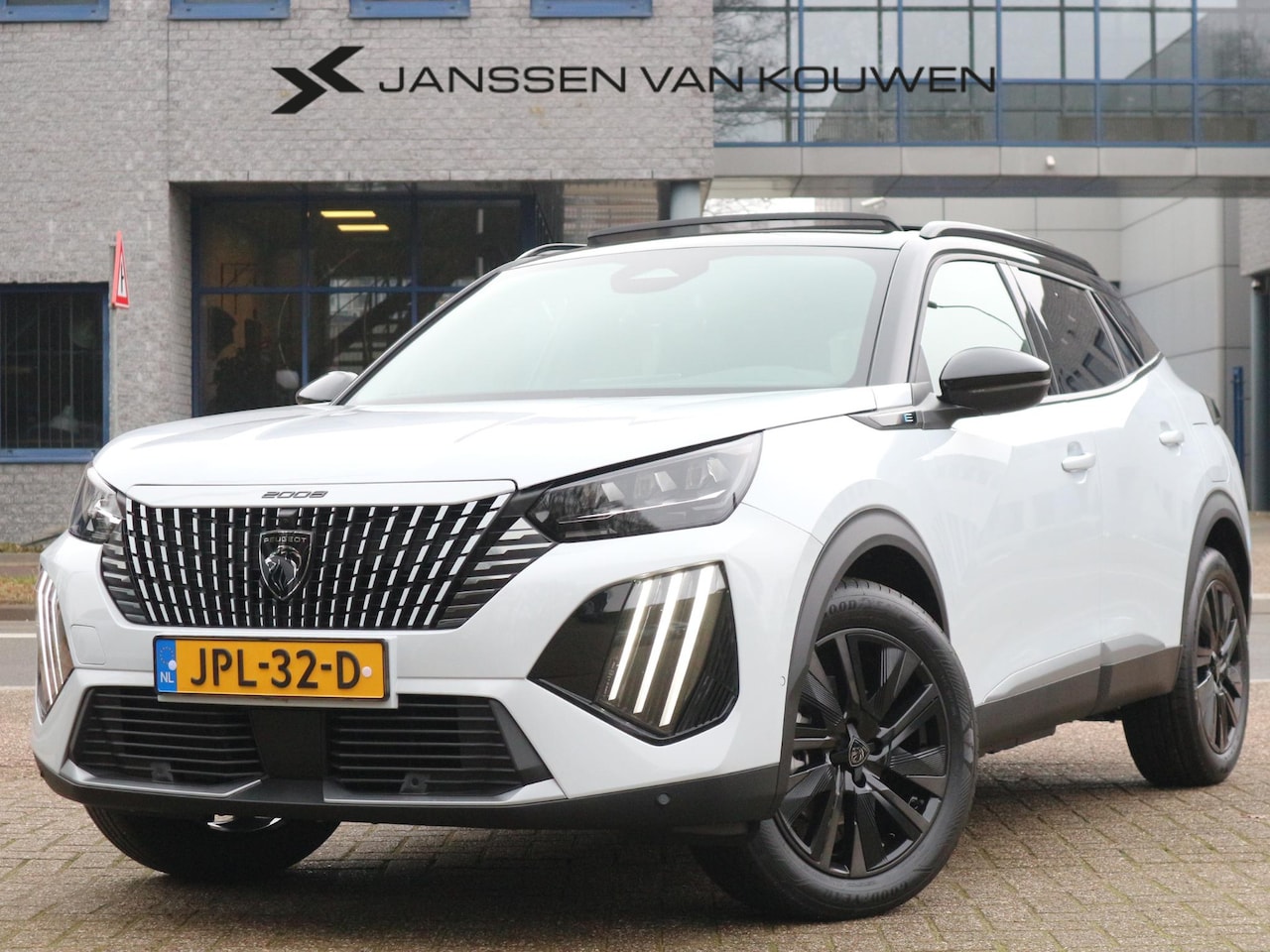 Peugeot e-2008 - EV GT Avantage 54 kWh EV GT Avantage 54 kWh - AutoWereld.nl