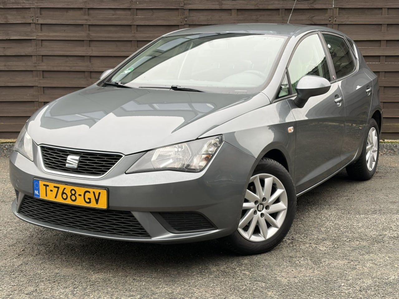 SEAT Ibiza - 1.0 Reference / Airco / PDC / Trekhaak - AutoWereld.nl