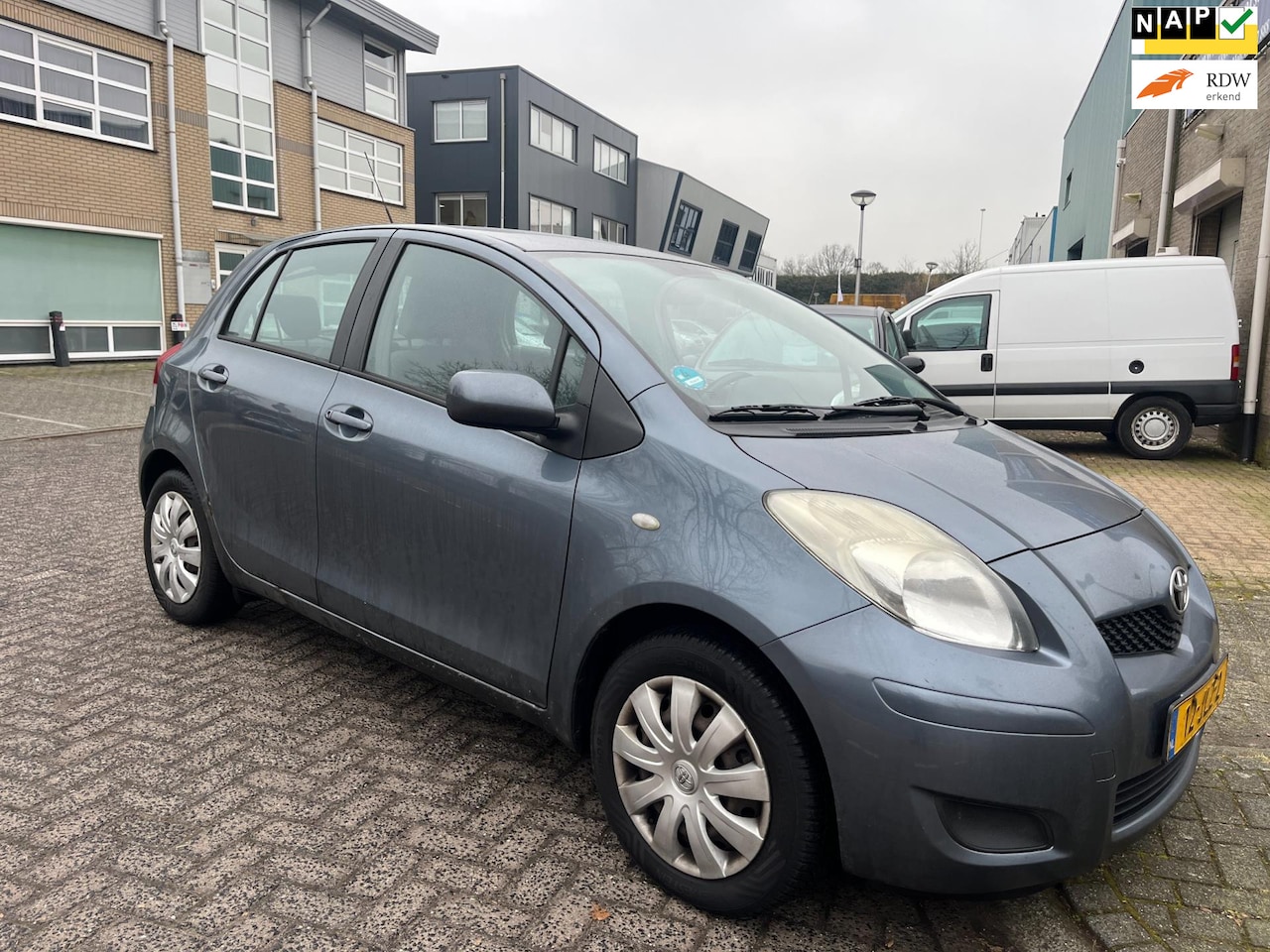 Toyota Yaris - 1.4 D-4D Sol 5 deurs DIESEL. - AutoWereld.nl