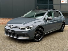 Volkswagen Golf - 1.5 eTSI IQ.Light Panoramadak l Camera l Stoelverwarming l sfeerverl