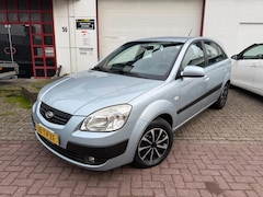 Kia Rio - 1.4 LXE| NIEUW APK|AIRCO|AUTOMAAT|NETTE AUTO|TREKHAAK|SENSOREN|