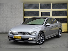 Volkswagen Passat - 1.5 TSI 150PK Automaat 2X R-Line BJ2019 Lmv 18" | Led | Pdc | Navi | Panoramadak | App-Con