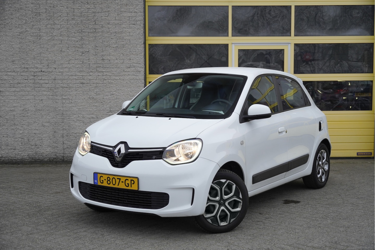 Renault Twingo - 1.0 SCe 5drs Collection BJ2019 Led | App-Connect | Airco | Cruise control | Getint glas - AutoWereld.nl