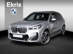 BMW X1 - sDrive18i | M Sportpakket | Travel Pack | Driving Assistant Plus | Comfort Access | Achter