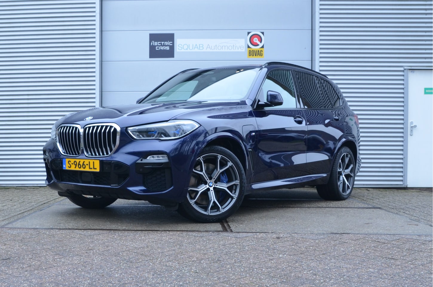 BMW X5 - xDrive45e High Executive Pano, Leder, 21", M Sport remmen, Trekhaak - AutoWereld.nl