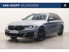 BMW 5-serie Touring - 530e xDrive High Executive M Sport Automaat / Sportstoelen / Panoramadak / Comfort Access