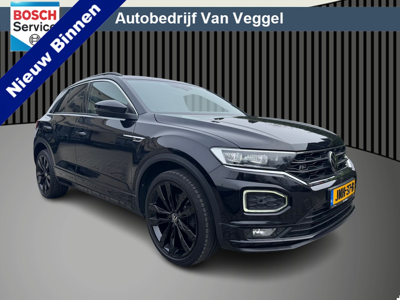 Volkswagen T-Roc - 1.5 TSI R-Line virtual cockpit, cruise, navi, stoelverw - AutoWereld.nl