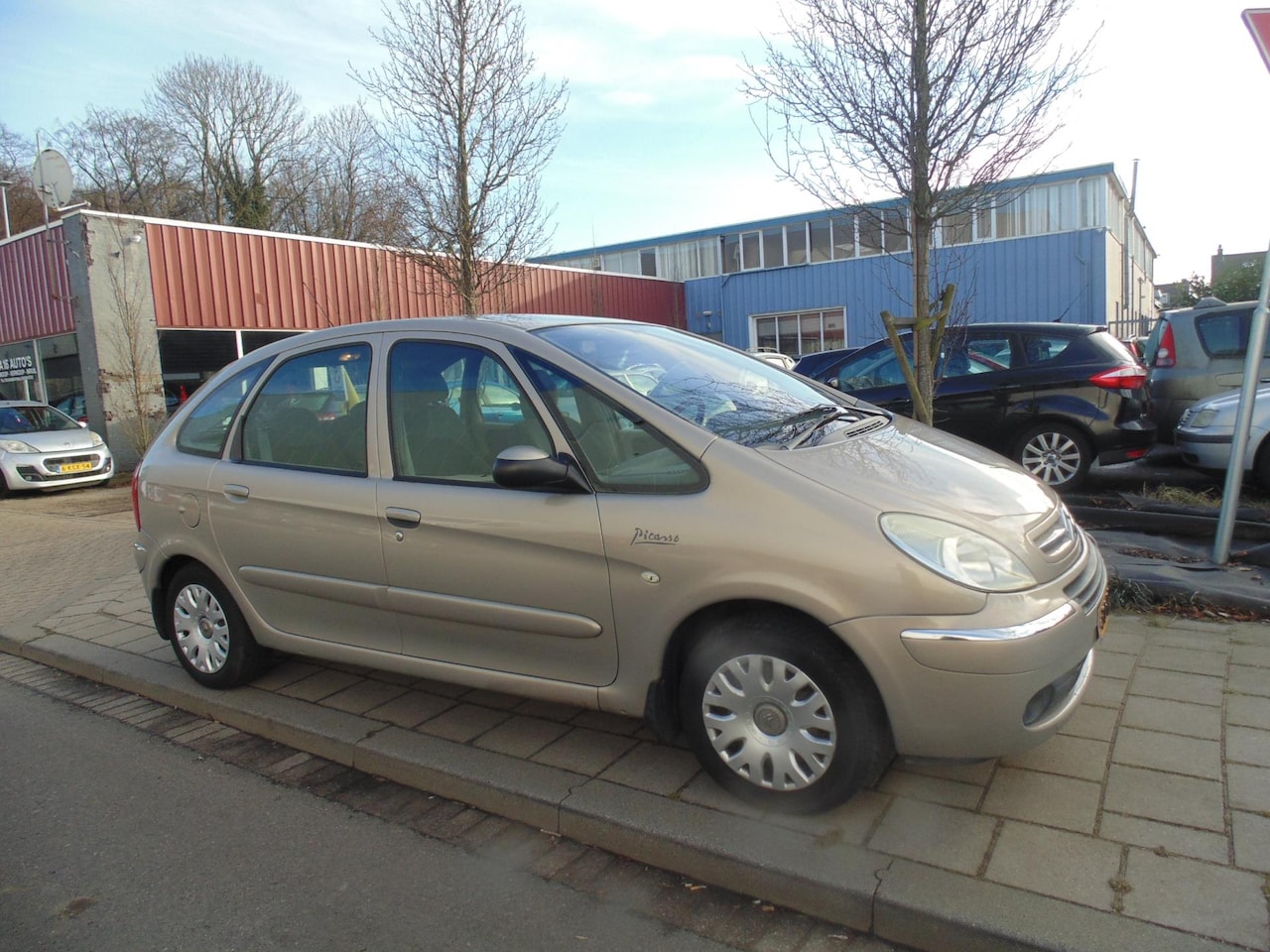 Citroën Xsara Picasso - 1.8i-16V Attraction MET AIRCO - AutoWereld.nl