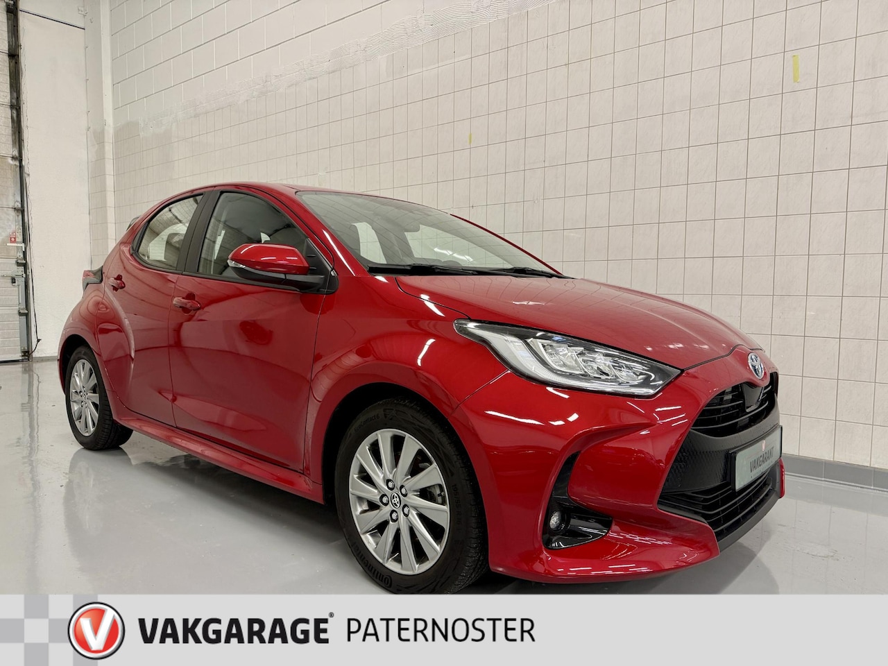 Toyota Yaris - 1.5 Hybrid Head-up / Stuur & Stoelverwarming / Carplay / Camera - AutoWereld.nl