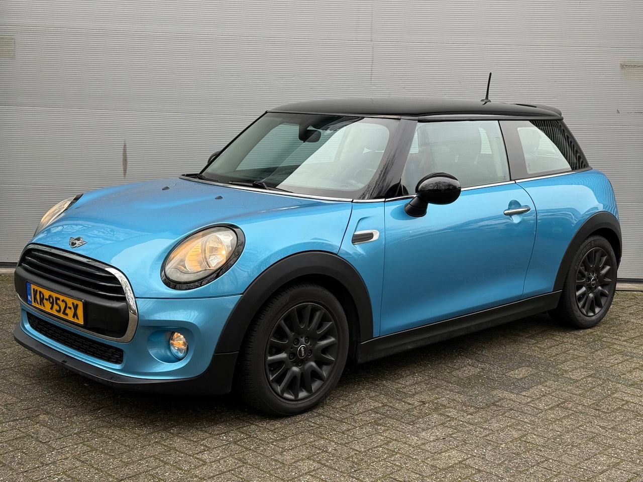 MINI One - Mini 1.2 l Stoelverwarming l Parkeersensoren l Rijdt & Schakelt zeer goed l - AutoWereld.nl