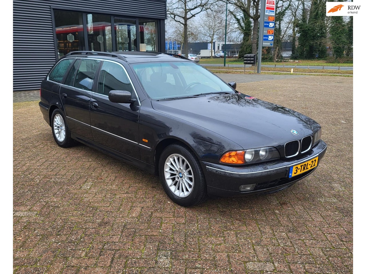 BMW 5-serie Touring - 520i Automaat,Schuifdak,Trekhaak,Camera! - AutoWereld.nl