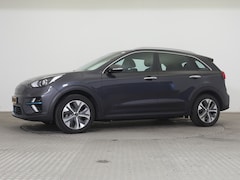 Kia e-Niro - DynamicLine 64 kWh Warmtepomp Trekhaak | Stof\leer | Camera | Cruise | LMV 17" | NL auto |