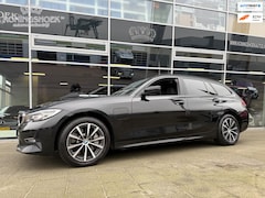 BMW 3-serie Touring - 330e Sport Line
