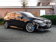 BMW 1-serie - M135i xDrive High Executive 306 PK Dealer o.h. Adaptive Head Up H&K Camera Keyless 18''