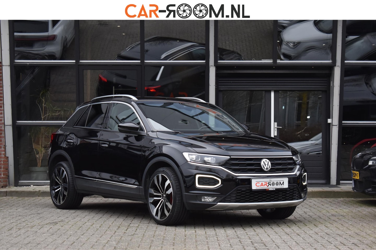 Volkswagen T-Roc - 2.0 TSI 4Motion Lane Keyless Camera ACC Stuurvw Virtual - AutoWereld.nl