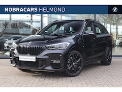 BMW X1 - xDrive20i High Executive M Sport Automaat / Trekhaak / Sportstoelen / Achteruitrijcamera /