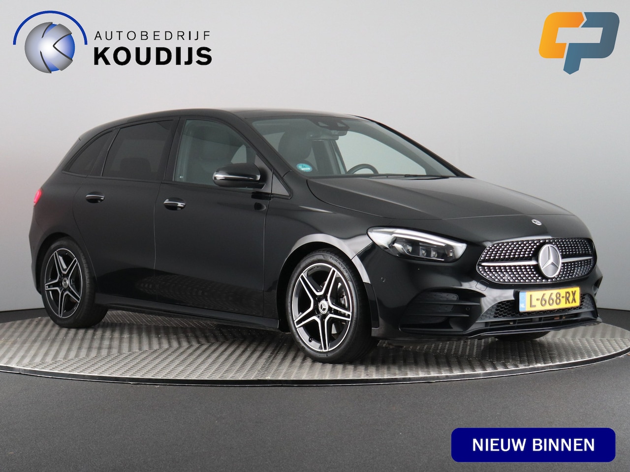 Mercedes-Benz B-klasse - 180 Business Solution AMG 180 Business Solution AMG (NL-Auto / Afn. Trekhaak / Pano / Matrix / Vol!) - AutoWereld.nl