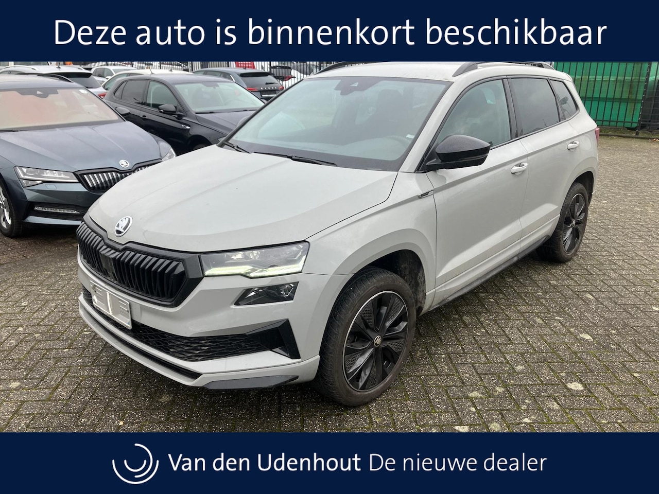Skoda Karoq - 1.5 TSI ACT 150pk DSG Sportline Business Camera digitaal display Matrix LED privacy glass - AutoWereld.nl