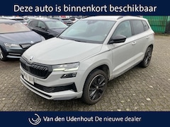 Skoda Karoq - 1.5 TSI ACT 150pk DSG Sportline Business Camera digitaal display Matrix LED privacy glass