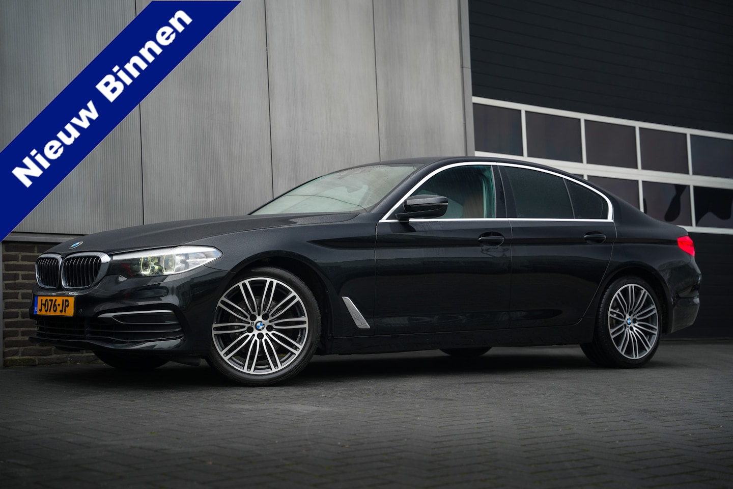 BMW 5-serie - 520d 164 pk Corporate Lease High Executive / BTW-Auto/ Leder/ Stoel.Verw/ Park.Sens/ Navig - AutoWereld.nl