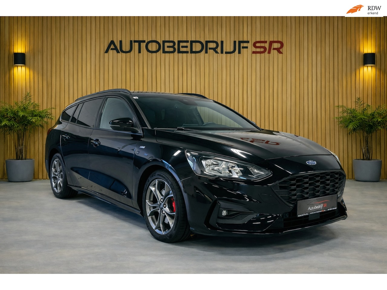Ford Focus Wagon - 1.0 EcoBoost ST Line Business Achteruitrijcamera! Navigatie! Stoelverw! Keyless! - AutoWereld.nl