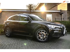 Alfa Romeo Stelvio - 2.0 T AWD B-Tech Q4 200 PK Pano Adaptive Leder Camera 19''